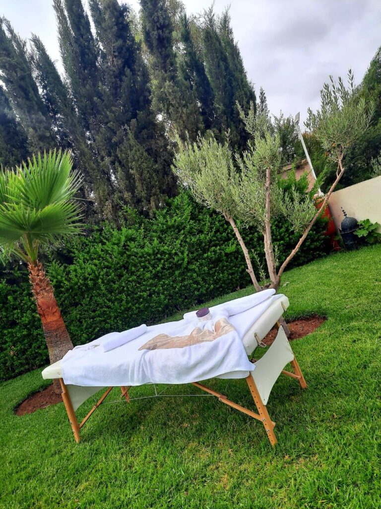 un massage a Marrakech relaxant à domicile ou une séance de réflexologie